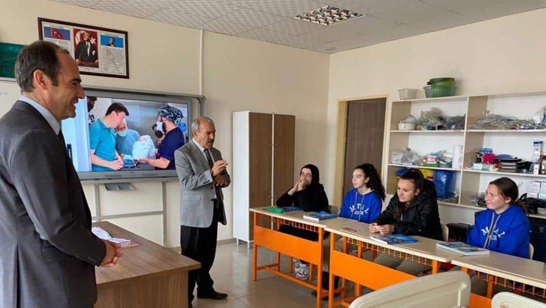 İlçe Milli Eğitim Müdürümüz Hayati AKTÜRK, Mucur Mesleki ve Teknik Anadolu Lisesi ve Fatih Ortaokulunu Ziyaret Etti.