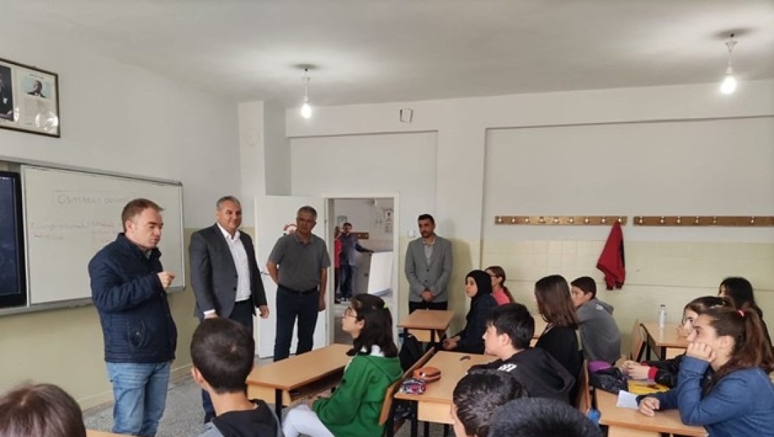 İl Milli Eğitim Müdürümüz ve İlçe Milli Eğitim Müdürümüz Mucur'da Destekleme ve Yetiştirme Kurslarını Ziyaret Etti